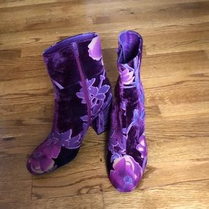 Steve Madden Statement Booties